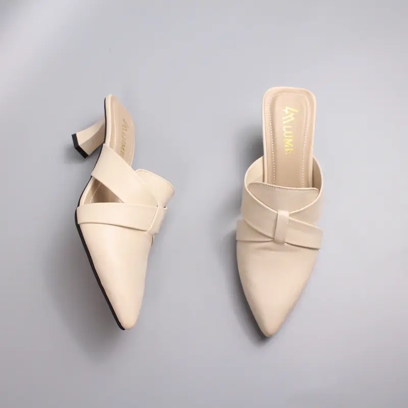 SỤC QUAI ĐAN CHÉO MŨI NHỌN 2 màu kem và đen size 35-42 , gót cao 5p, chính hãng bền đẹp đi êm chân Shoes GiàY Nữ hởgót guốc guốcbệt, đễ cao su chống trơn trượt DéP Sandal Women Đồng 4