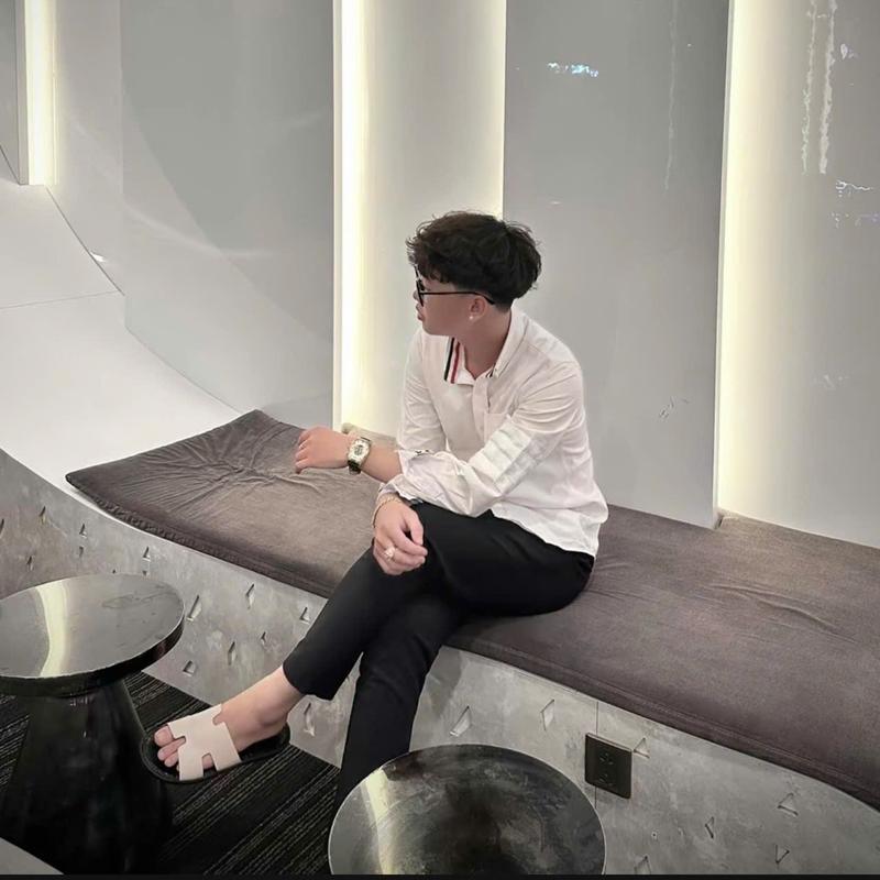 Áo Sơ Mi Trắng Dài Tay Họa Tiết Thêu Bắp Tay Trắng ( Vải Thô ) Menswear Nam