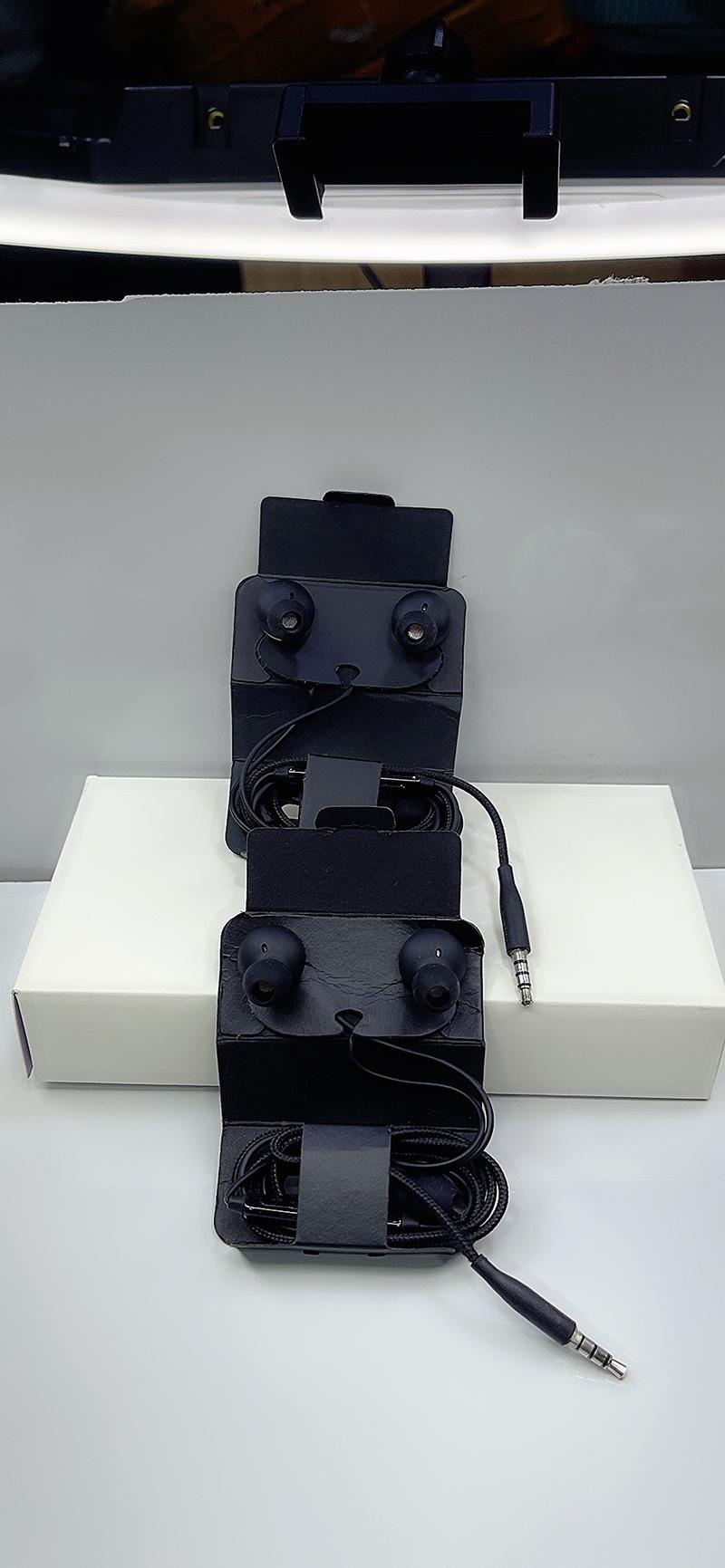 Product Introduction of Combo 2 Tai nghe nhét tai AKkGG cho SS dùng cho :S8 S9 S10 S20 S21 S22 Note 8 Note 9 Note 10 Note 20 jack 3.5 9