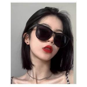 แว่นตาเปลี่ยนสีได้ พับเก็บได้ ดีไซน์ใหม่ สะดวก พับได้ เรืองแสง เปลี่ยนสีได้ ป้องกันแสงสีฟ้า เหมาะสำหรับสายตาสั้น แว่นตาแฟชั่นแบบส่วนบุคคล