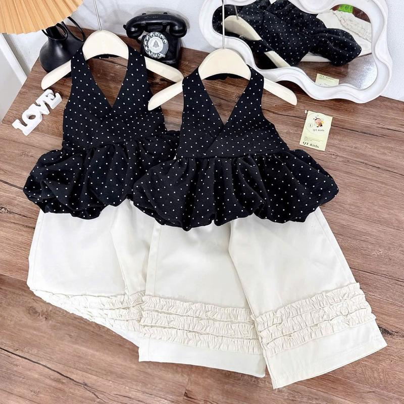 QT244 Set áo đen cổ yếm chấm bi quần dài ống rộng cho bé gái