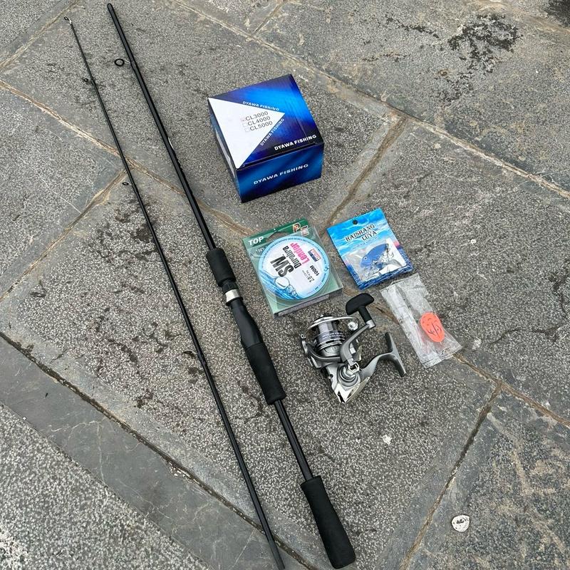 Bộ combo cần lurre sói đen cần máy đứng kèm máy cl cá sắt nhái hơi dù sw màu xám cần sói đen đủ size 1m65-2m1 cancaulure