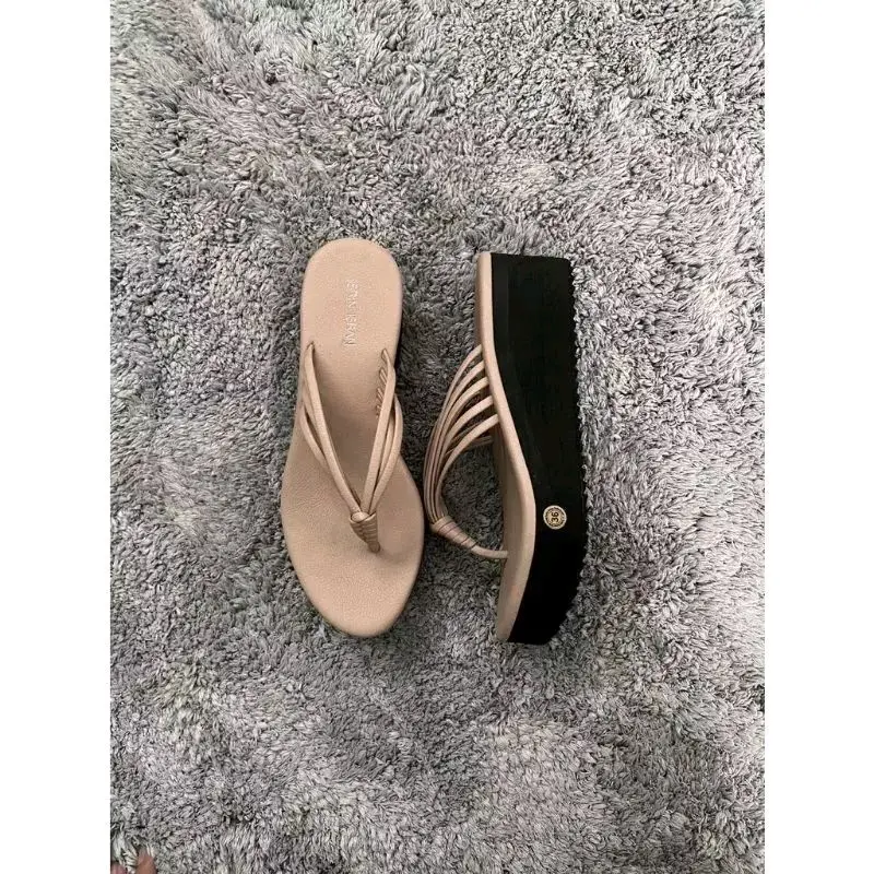 sandal wanita isrin isran taharie 2