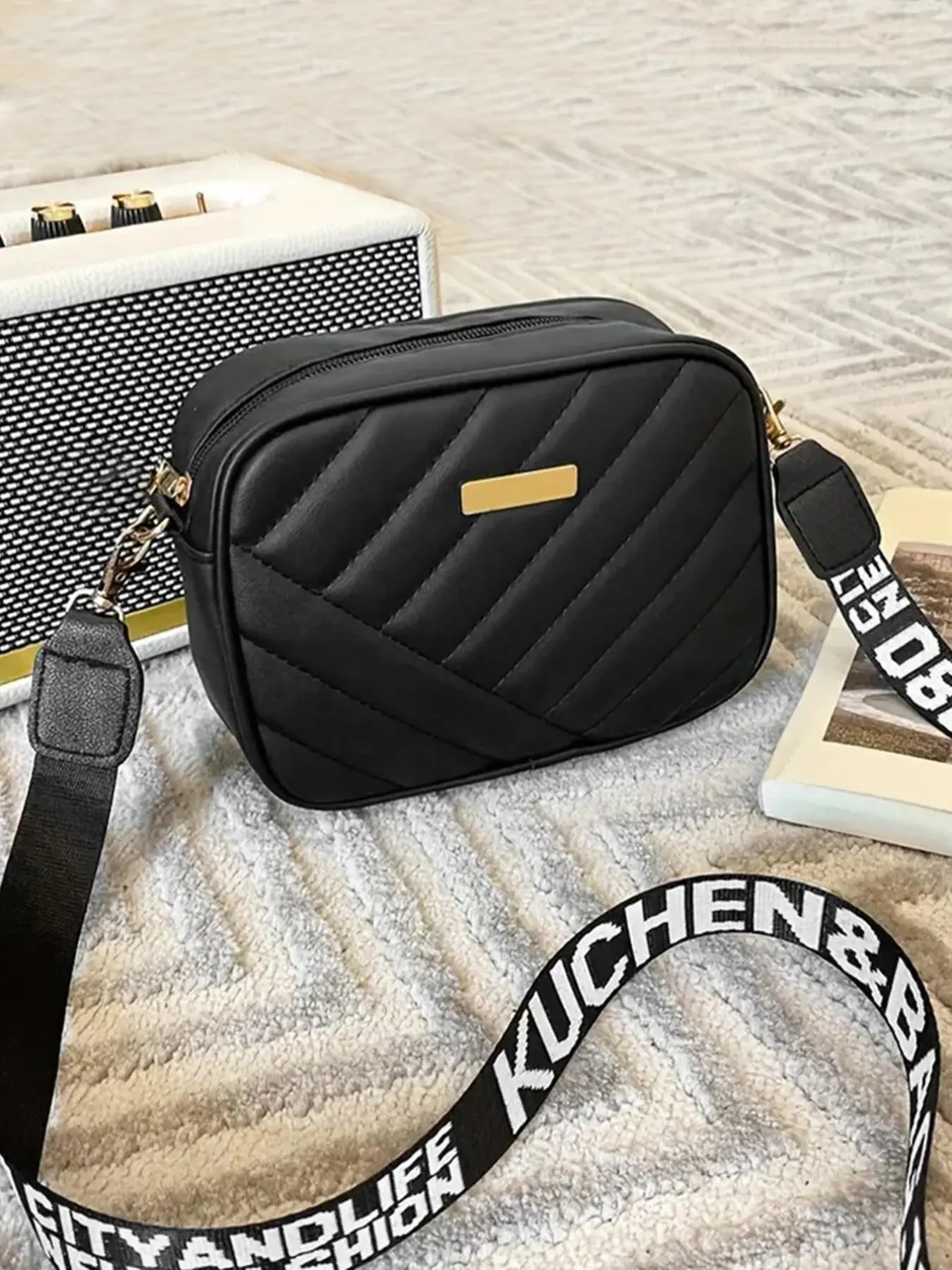 Creative Fashion Quilted Square Letter Strap Crossbody Bag, 2025 Classic Metal Label Decorative Zipper Wallet, Women's Artificial Leather Shoulder Bag, College Bag, Holiday Outfits 2025, Valentine's Day