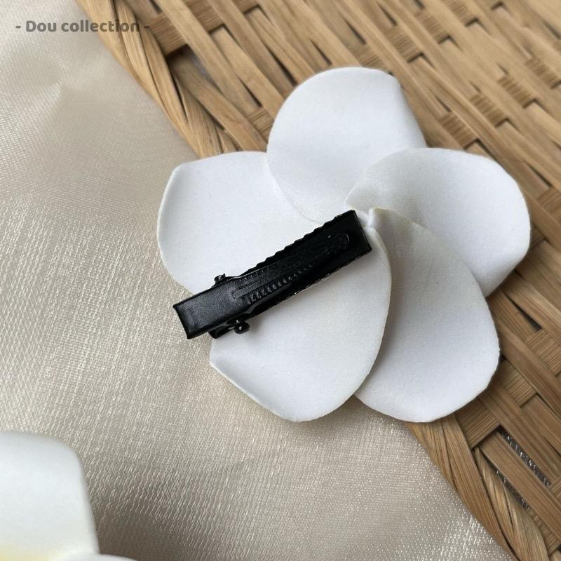 Kẹp hoa sứ đi biển Cài Tóc Nữ 2