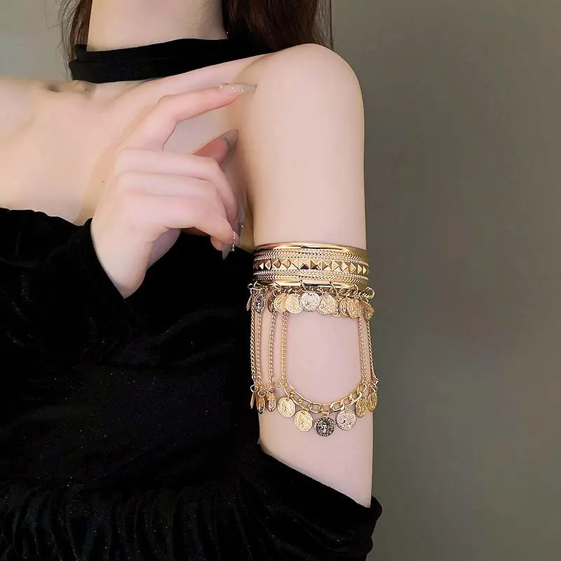 Vòng Tay Hở, Phong Cách INS Phổ Biến (25-43), Dây Chuyền Thép Titan Thiết Kế Độc Đáo Cao Cấp, Phụ Kiện Đôi, Thích Hợp Cho Bé Gái, Vật Phẩm Hợp Xu hướng Trang Phục Dự Tiệc, Mặc Hàng Ngày, Vòng Tay Cẳng Tạ Nữ permanent  bracelet
