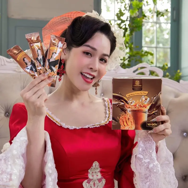 6 hộp 2 vị gồm 3 hộp cà phê Đông trùng hạ thảo và 3 hộp caffe Nấm Linh Chi Cà phê sữa dạng bột hòa tan Laura coffee đậm vị loại 10 gói mỗi hộp của nhà Nhật Kim Anh Cafe nuoc  ngot nescafe  white 2
