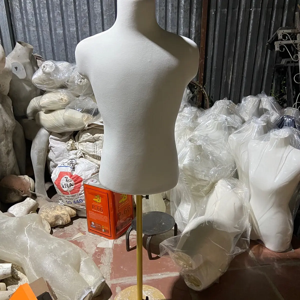 Manocanh nam chân sắt(k đùì)