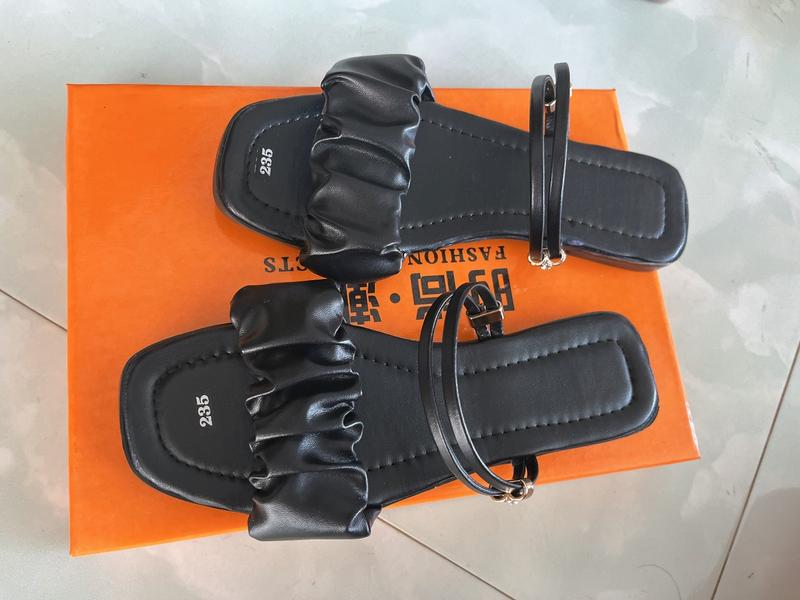 xăng đan dún bèo có thể mang 2 kiểu 0