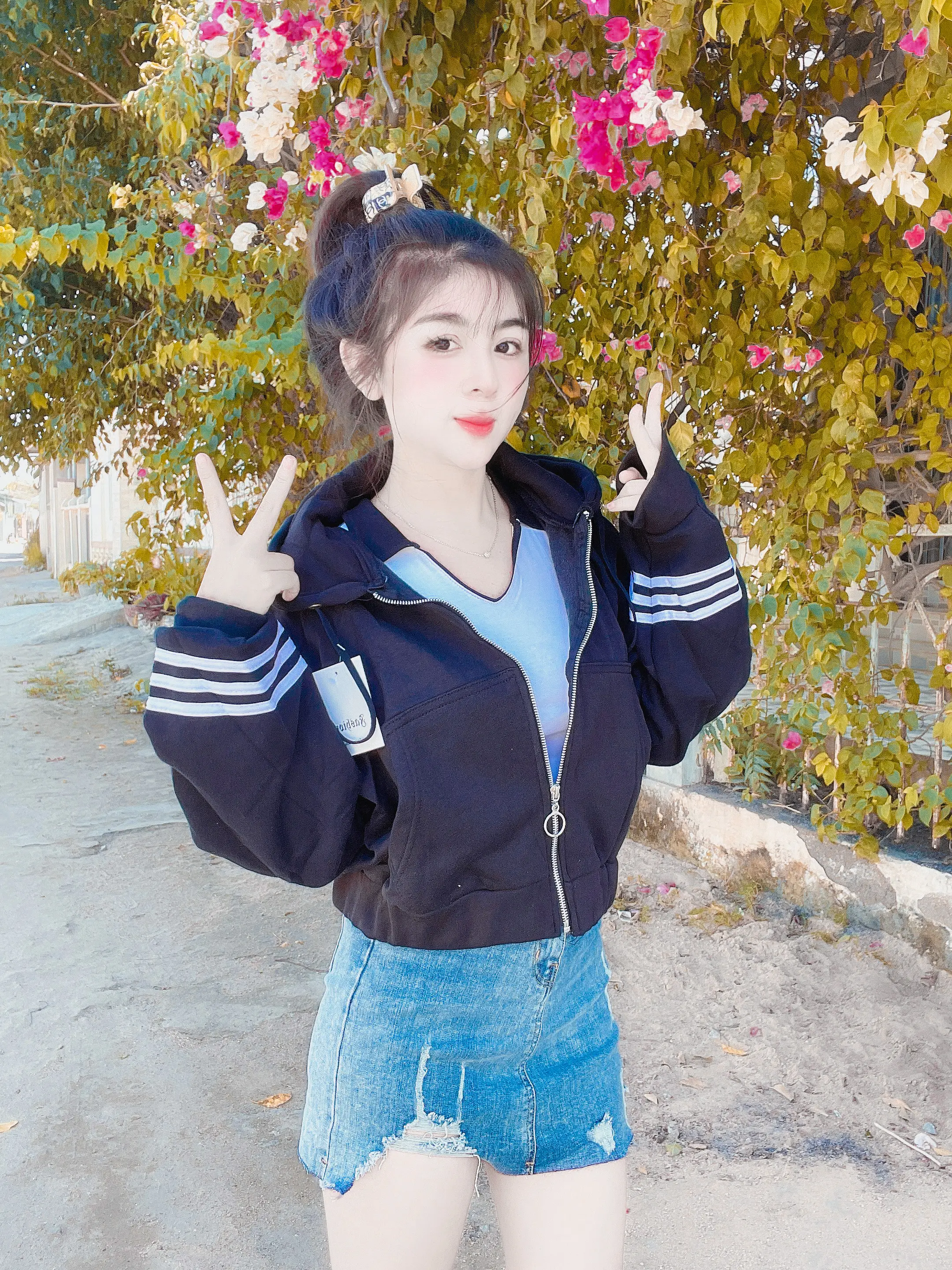 áo khoác nỉ tay phồng sọc tay