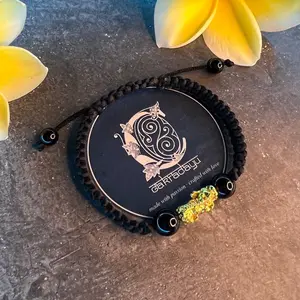 Gelang Xuping Naga Emas dengan Batu Onyx Hitam