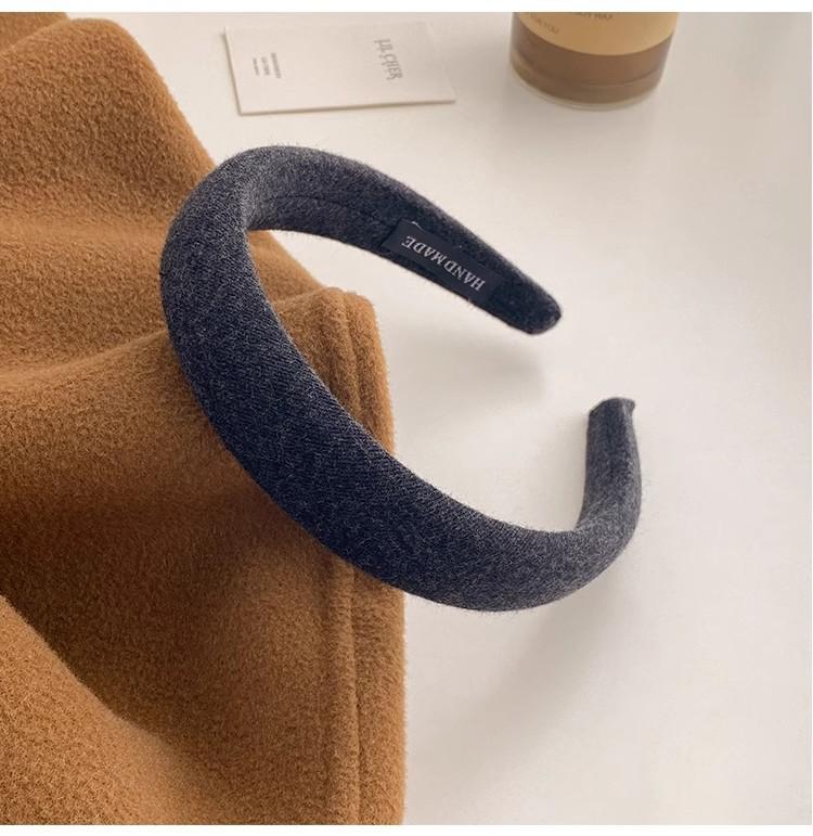 Product Introduction of Solid Color Versatile Sponge Headband Soft Stretchy Hair Accessory for Everyday Styling, Workouts Fashion Comfortable Non-Slip Hair Band for Women Girls 16