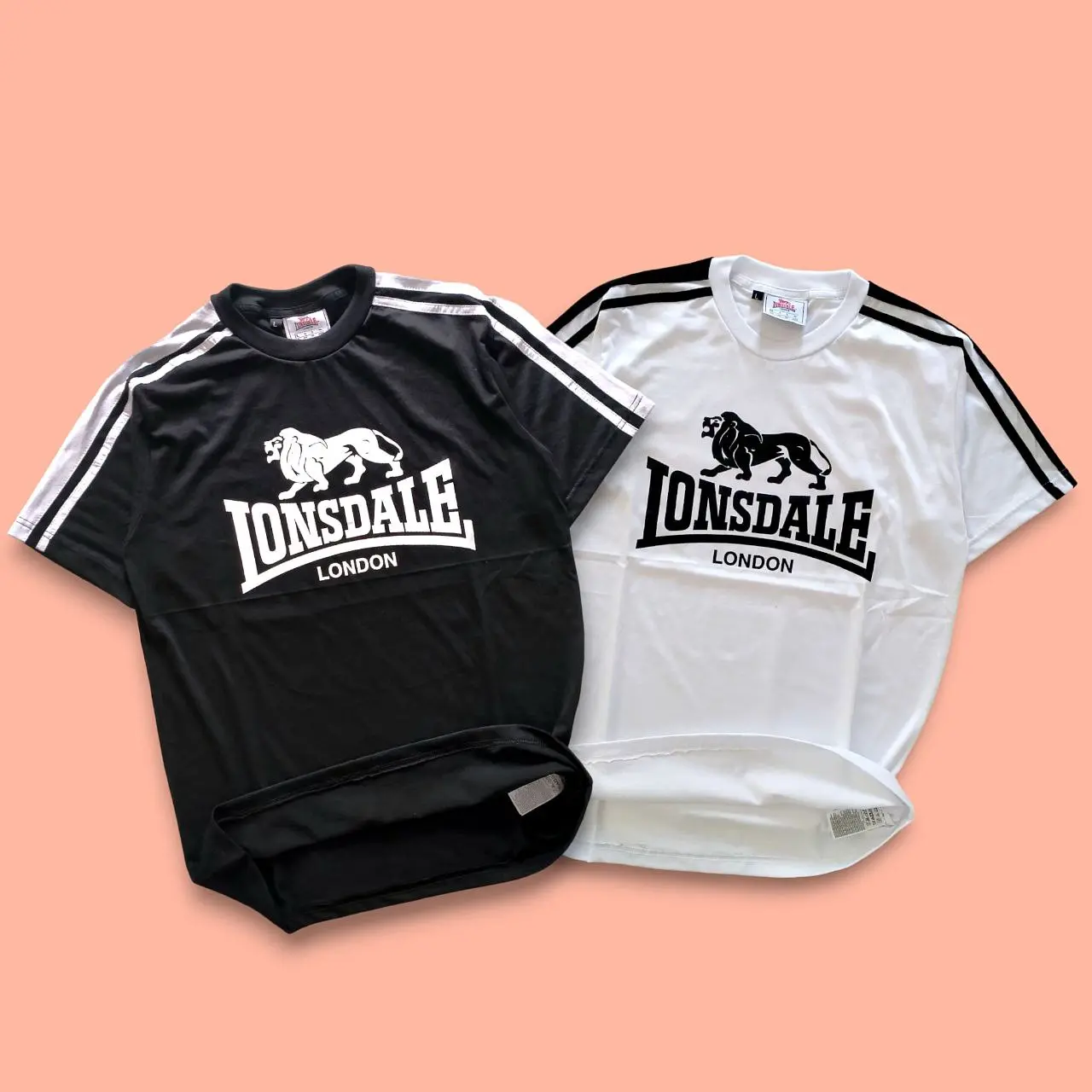 T-Shirt Tapped Lonsdale - Baju Kaos Tshirt Casual Pria Wanita Lonsdale Tapped Logo Font Premium Distro Quality Full Tag