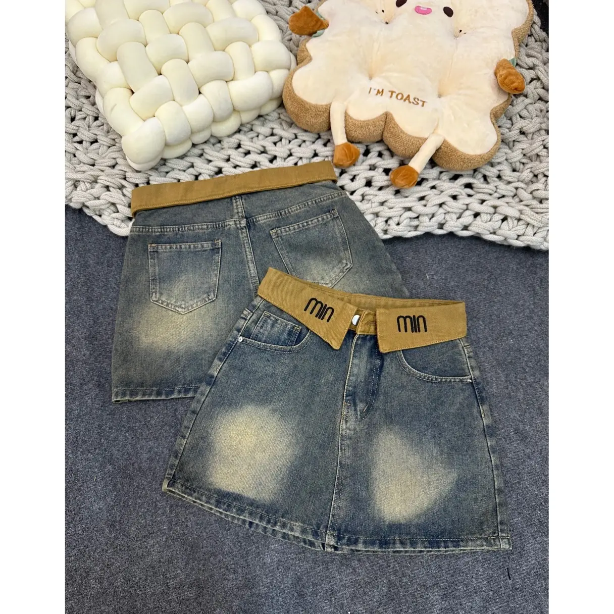 (S-XL) Chân váy jean phối lưng cổ bẻ màu nâu thêu chữ CV779 thông thường giặt bằng nước lạnh