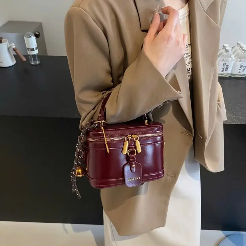 Túi đeo chéo nữ CỐP DA PU cầm tay tiện lợi đi chơi đi làm tặng kèm móc chuông - Kem, Bag, Đeo Vai 5
