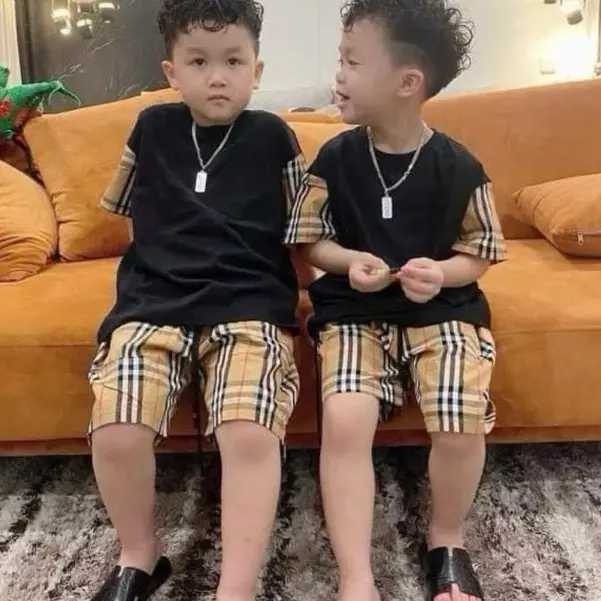 Bộ quần áo Hãng BR phối tay kẻ , sét áo thun tay kẻ quần short kẻ bỏ trẻ em