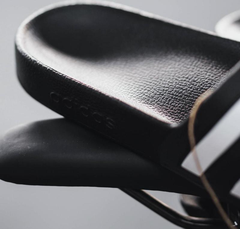 Dép Aqua Quai Ngang Slip On Đi Mưa Nhanh Khô Càng Mang Lâu Càng Êm Chân sandal unisex 3