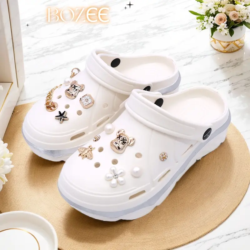 BOZЄЄ Sandal Wanita 907-Gold Rantai Jelly Sandal Wedges Wanita Platfrom Tebal Terbaru 8.8 Karnaval Sandal Kamar Mandi Gold Rantai Bear sepatusandalbuatjalanjalan 1
