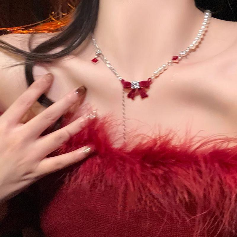 Product Introduction of Red Bow Pearl Necklace for Women New Popular Clavicle Chain Noble Niche Necklace Light Luxury High-Grade Accessories 0