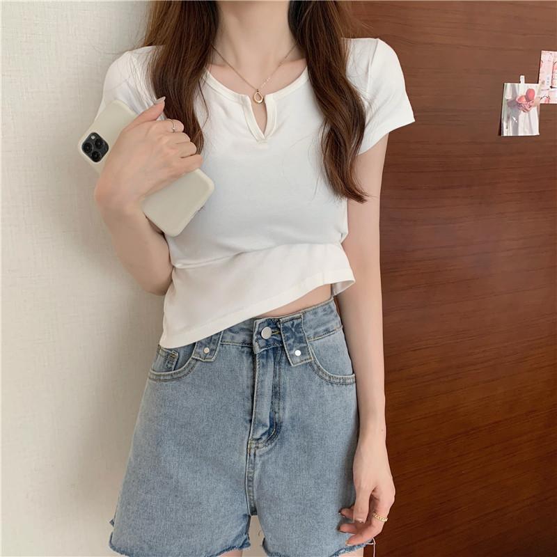 Product Introduction of Summer slim fit crop top spicy girl outfit T-shirt short sleeved plain color, comfortable and breathable, paired with jeans 24