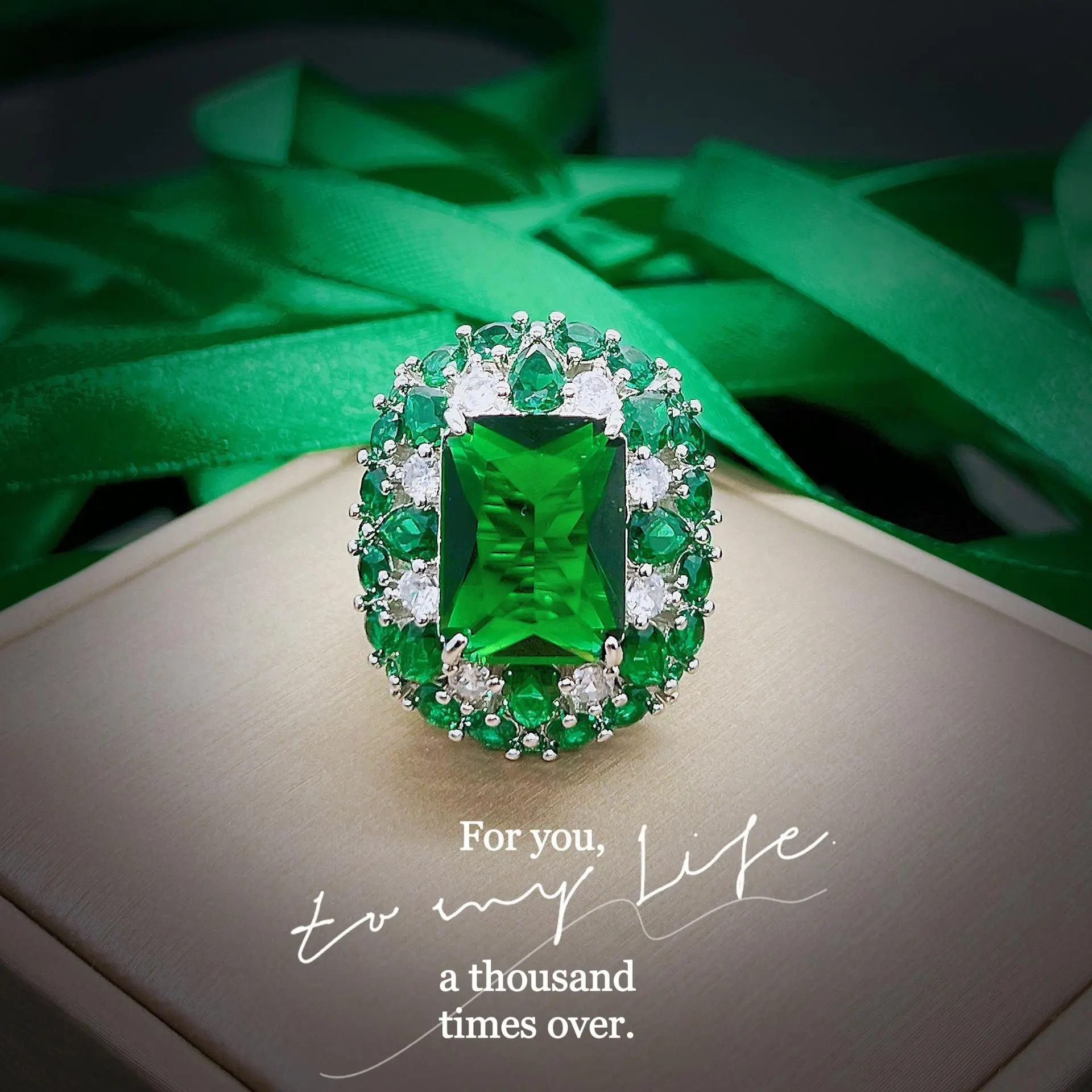 European and American Luxury Escaping Forest Princess Square Diamond Simulated Emerald Cluster Green Nano Gemstone Adjustable Ring for Women