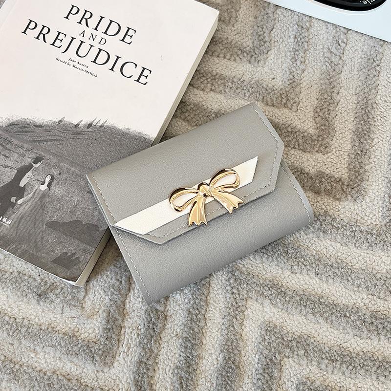 Product Introduction of Ví Nữ Hàn Quốc, Hàng Mới Về, Kiểu Dáng Ngắn Sang Trọng, Thiết Kế Gấp Ba Nhỏ Thích Hợp Đựng Tiền Xu, Có Ngăn Đựng Tiền Xu, 2024 Hình Chữ Nhật Wallet 3