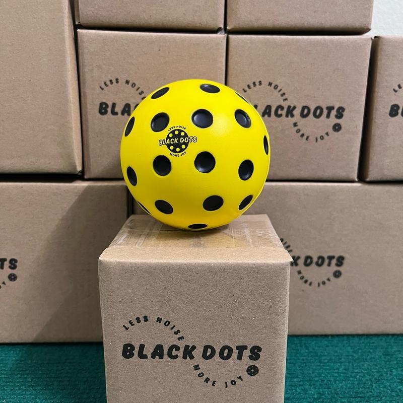 Bóng Pickleball chống ồn - Bóng foam mềm Black Dots - Tập Pickleball tại nhà 5