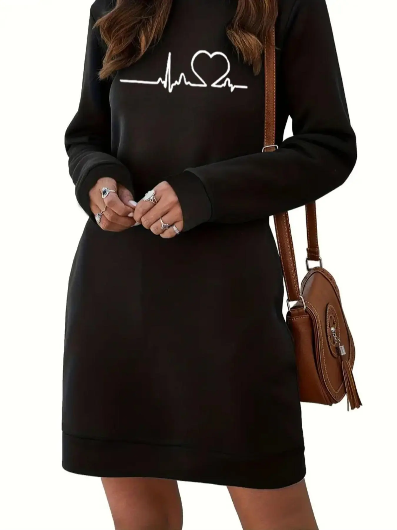 Women's Heart Print Long Sleeve Sweatshirt Dress, Casual Pocket Round Neck Short Dress for Fall & Winter, Women's Clothing for Daily Wear
