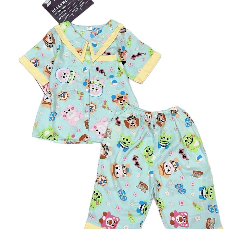 MÃ37: 22-48kg. Bộ pijama quần lửng CỔ 2 LÁ NHỌN   tiểu thư hoạ tiết labubu hottren . Chất liệu mango mềm mịn không nhăn. Đồ mặc nhà size đại cho bé gái thoáng mát thấm hút mồ hôi bé  tiên đồ  bộ  pijama  cho  bé  gái  30  đến 6