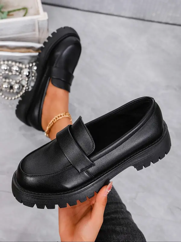 Women's Fashionable Solid Color Slip on Loafers, Casual Comfortable Round Toe Flat Shoes for Daily Wear, Lightweight Breathable Shoes for All Seasons 1