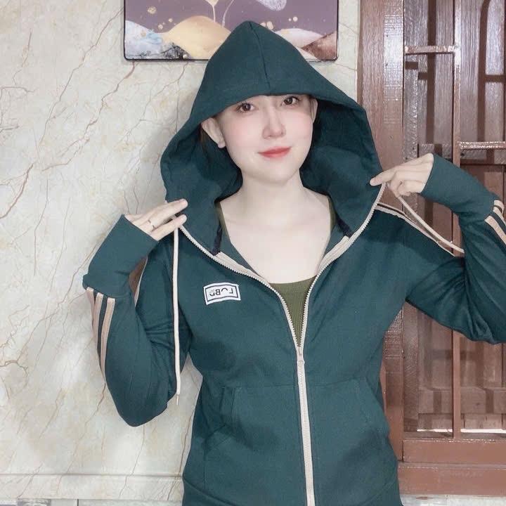 Áo khoác thun gân form thường viền sọc chống nắng tốt