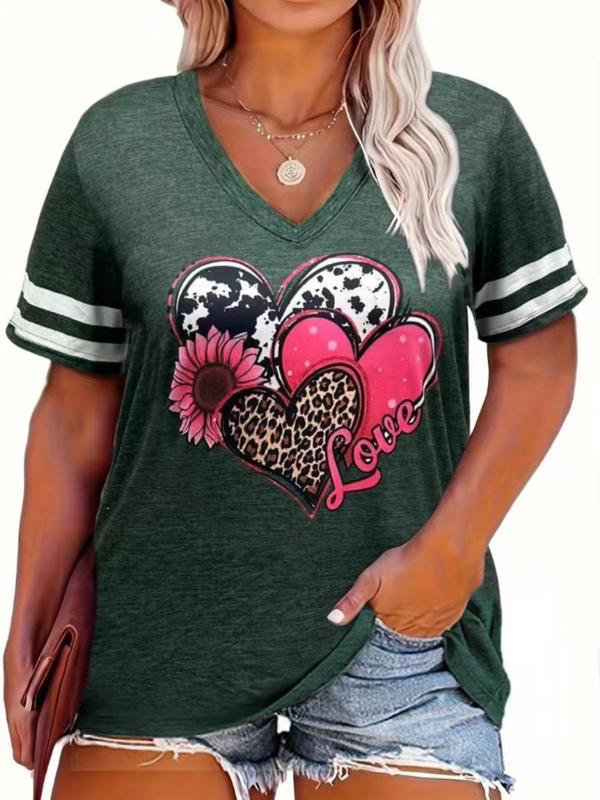 Women's Leopard Heart & Floral Print Contrast Binding V Neck Tee, Casual Plus Size Short Sleeve T-shirt for Summer, Women's Plus Clothing for Daily Wear Valentine's Day, gift 2