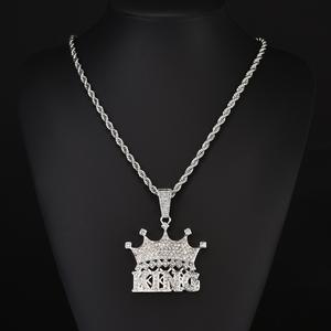 Kalung Putar Loket Huruf Mahkota Berlian Penuh, Fesyen, Sesuai untuk Semua Peringkat Umur baddies  chain