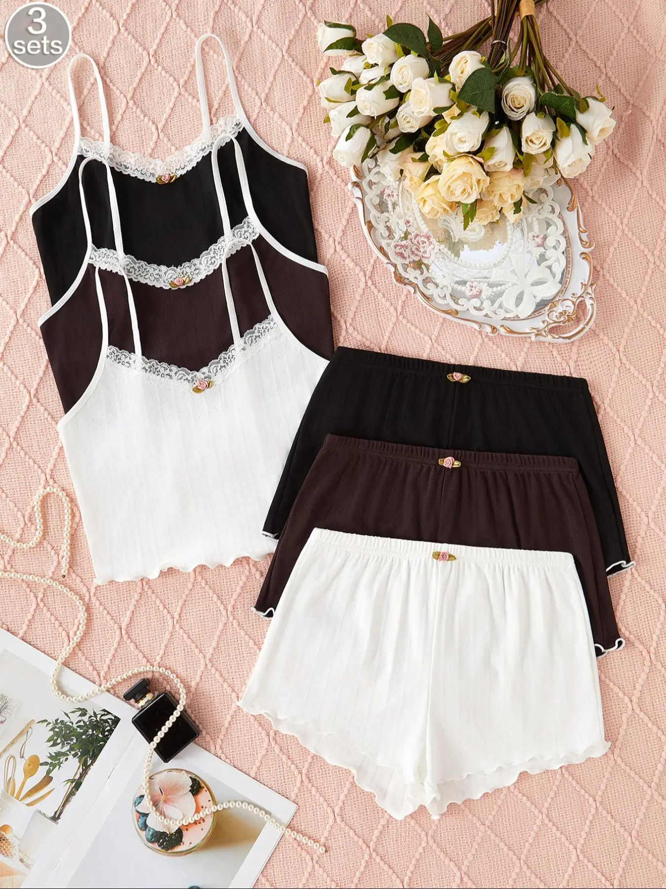 Women's Lace Trim Cami Top & Lettuce Trim Elastic Waist Shorts Pajama Set, Elegant Comfy PJ Set for Women, Women's Sleepwear for All Seasons, Lingerie