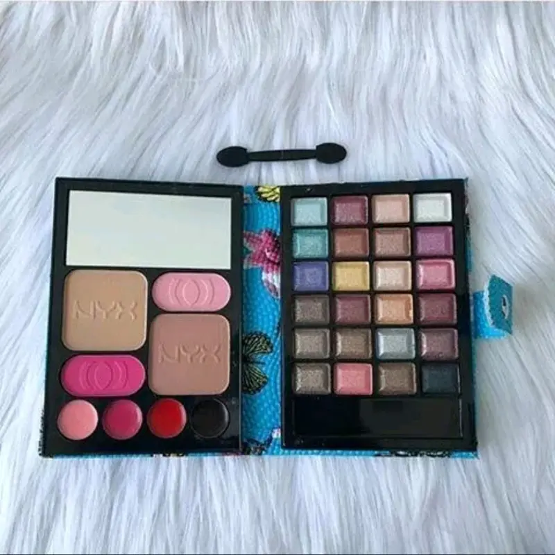 Make up eyeshadow dompet 5in1 LEBIH SIMPLE DISIMPAN DITAS 2
