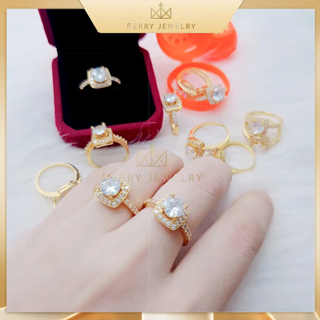 Nhẫn Titan Nữ Đính Đá Nhân Tạo Cao Cấp Lấp Lánh Thiết Kế Xi Mạ Vàng 18K  Bền Màu Phong Cách Kiểu Hàn Quốc | Berry Jewelry