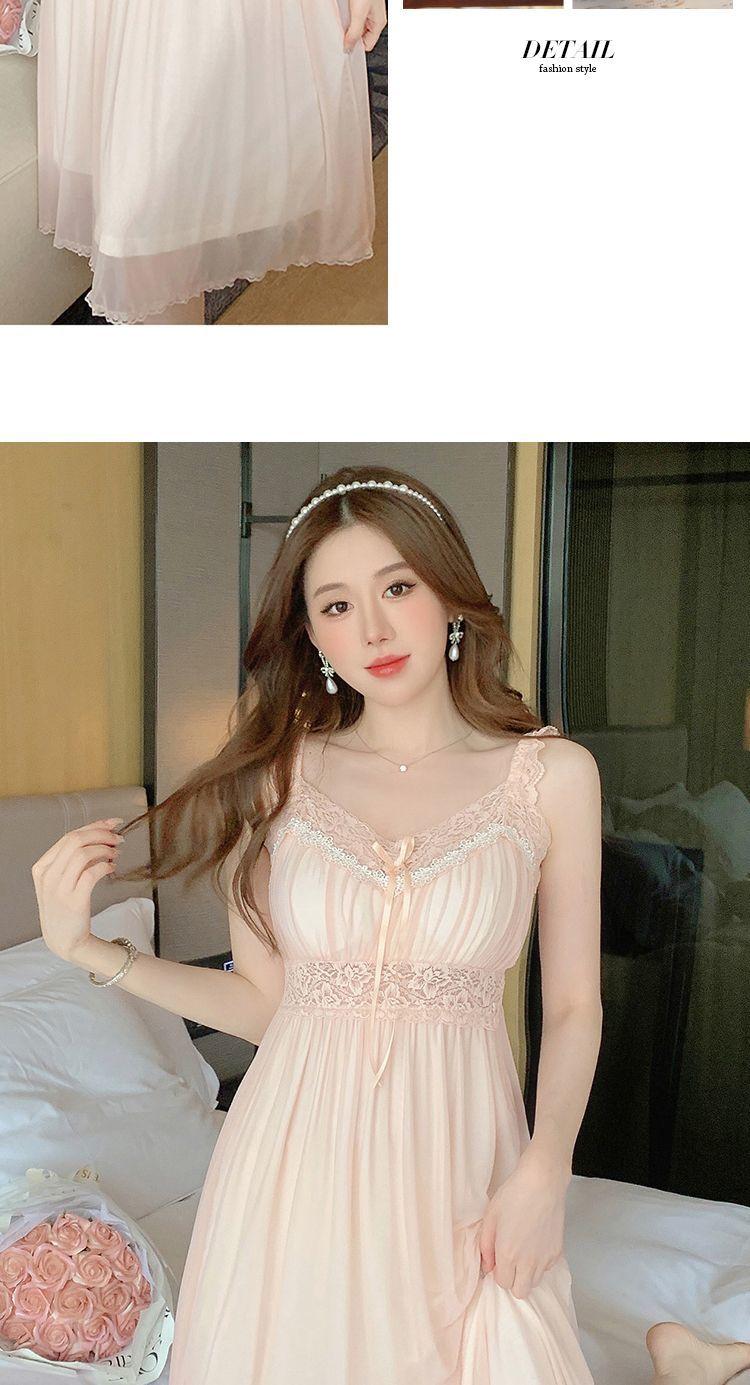 Product Introduction of Váy Ngủ Dây Đeo Spaghetti Cổ Điển Phong Cách Pháp, Bộ Sưu Tập Mùa Hè Của Phụ Nữ, Phong Cách Người Nổi Tiếng Trên Internet, Ren Ngọt Ngào Thiết Kế khoét Dài Trung Bình Đồ Ngủ, Đồ Mặc Nhà Cao Cấp, 2024 6