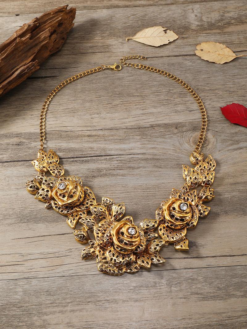 Product Introduction of Fashion Trend Necklace Retro Hollow Flower Inlaid Diamond Valentine's Day Necklace Clavicle Chain Jewelry 36