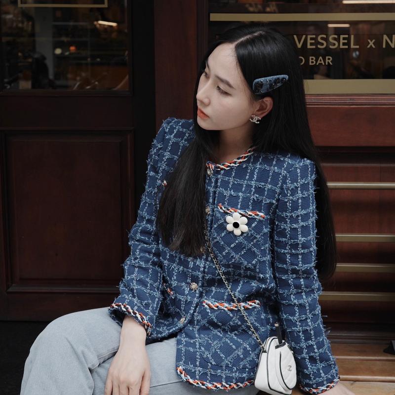 TWEED LỤC LAM - MAISON LEENAA, áo tweed xanh denim hoạ tiết kẻ caro, khuy đá lấp lánh