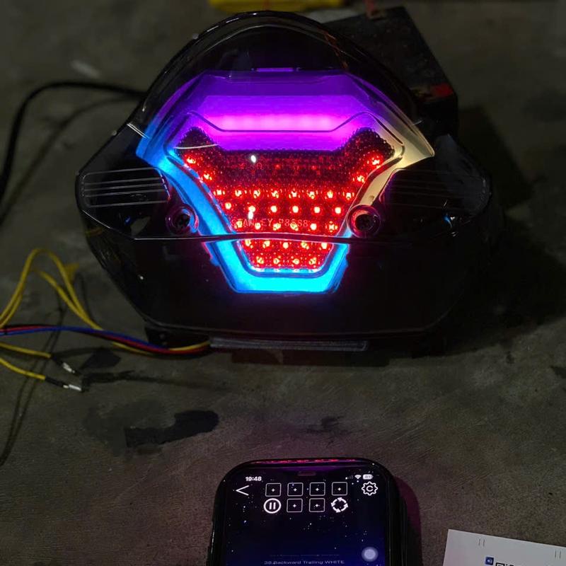  Đèn hậu TST audi lắp Sirius chỉnh màu và hiệu ứng qua điện thoại 