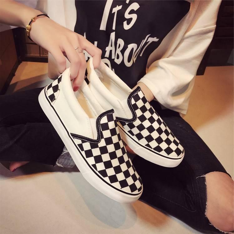 Product Introduction of Spring New Canvas Shoes Men's Black and White Plaid Shoes Low-Top Breathable Slip-on Lazy Shoes Casual Trendy Sneakers 5