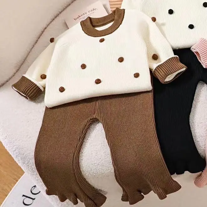 B25-Bộ len chấm bi quần loe cho bé gái hàng quảng châu. baby  three 1