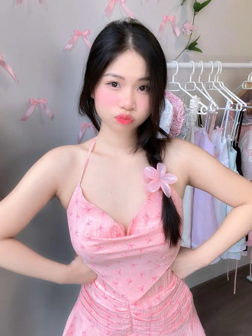 (XẢ KHO) Set áo yếm và chân váy có mút ngực | BigBuy360 - bigbuy360.vn