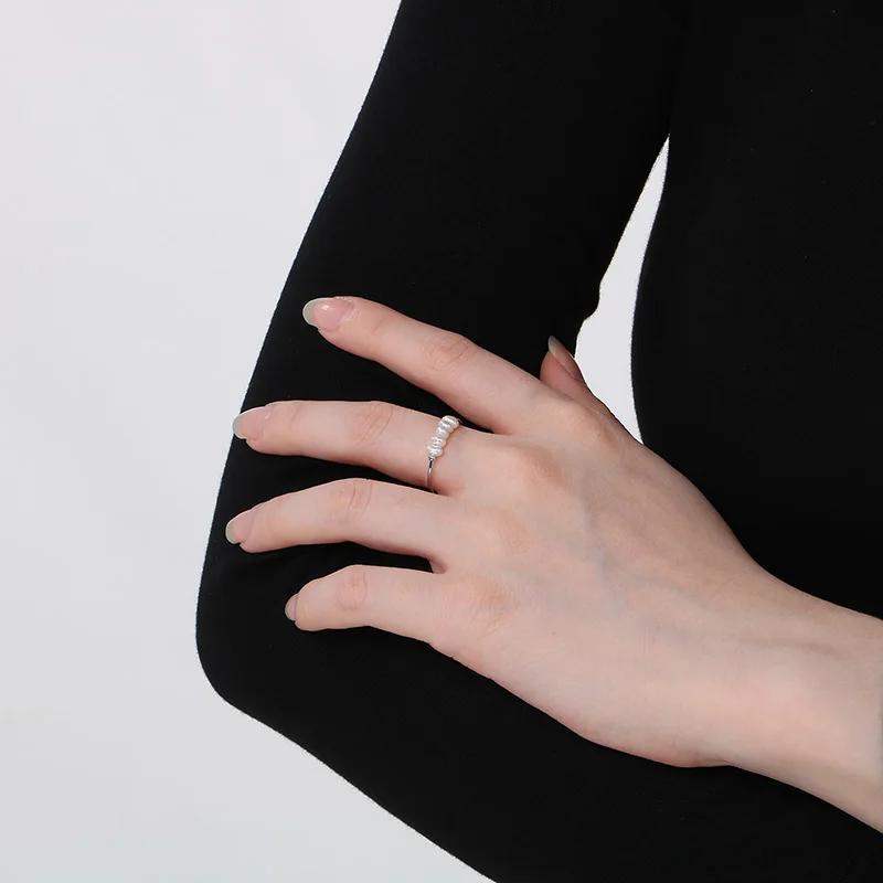 Product Introduction of Natural Freshwater Pearls Gold Color Stainless Steel Waterproof Thin Index Finger Ring for Women PVD Plated Charm Jewelry 3