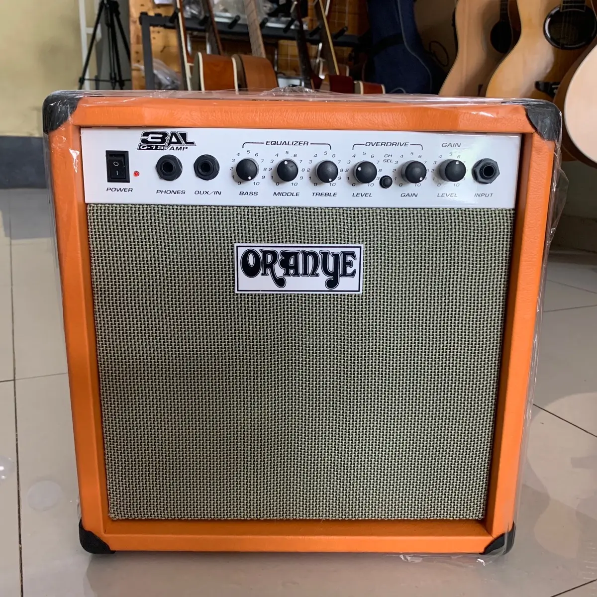 Ampli Gitar Orangee 8inc clean dan overdrive ,bisa untun mutar musik !