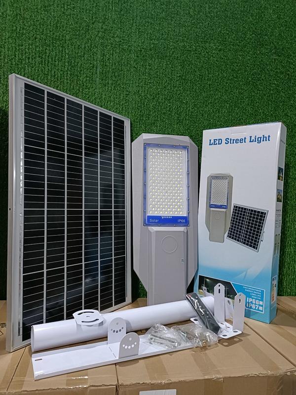 Đèn công trình năng lượng mặt trời 1000W, Đèn phi thuyền tấm pin MONO chính hãng vỏ nhôm đúc - Bảo hành 2 năm 2