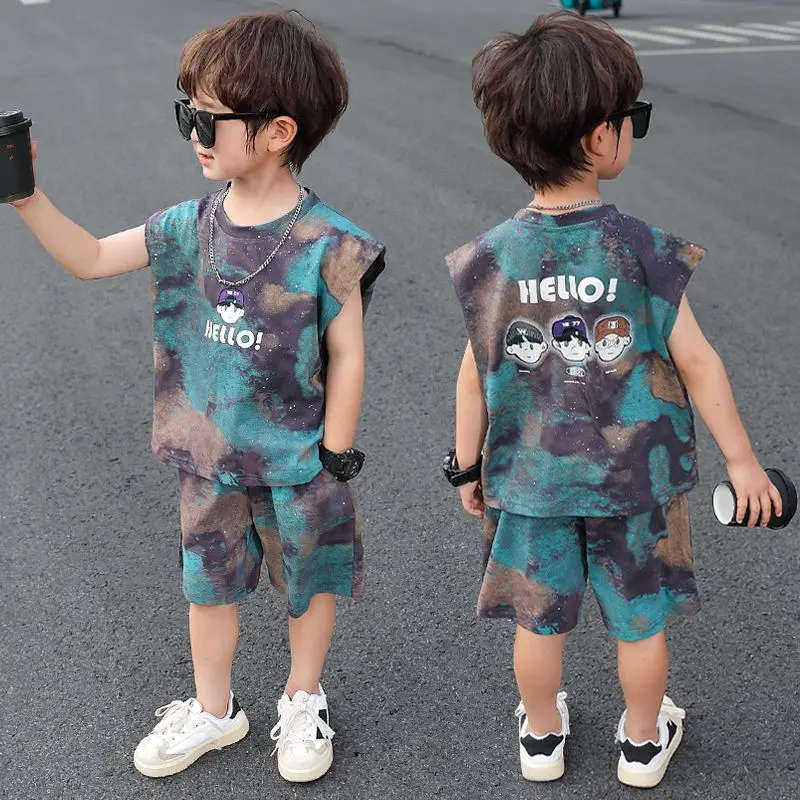 ชุดสูทเสื้อกั๊กเด็กผู้ชาย ฤดูร้อนบาง เสื้อผ้าแขนกุดเด็ก Pu Shuai สไตล์ใหม่ 2024 สูทสองชิ้นสำหรับเด็กผู้ชาย Bao น่าทึ่ง