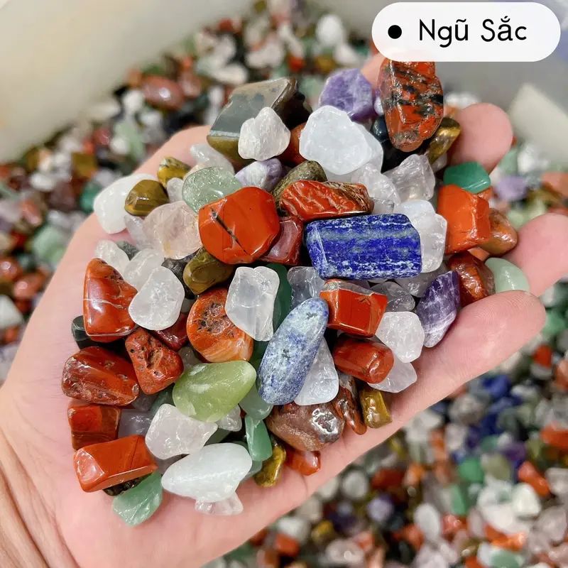 100gram Vụn Đá Ngũ Sắc Trang Trí Nhà Cửa Phong Thuỷ 0