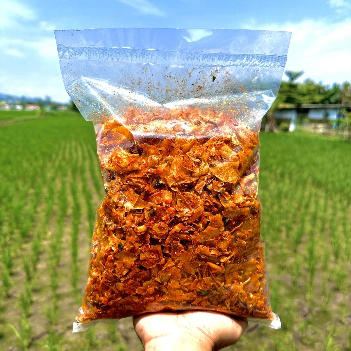 1KG - Keripik Singkong Kriwil Pedas Daun jeruk (Keripik setan) Kerupuk Food Snack