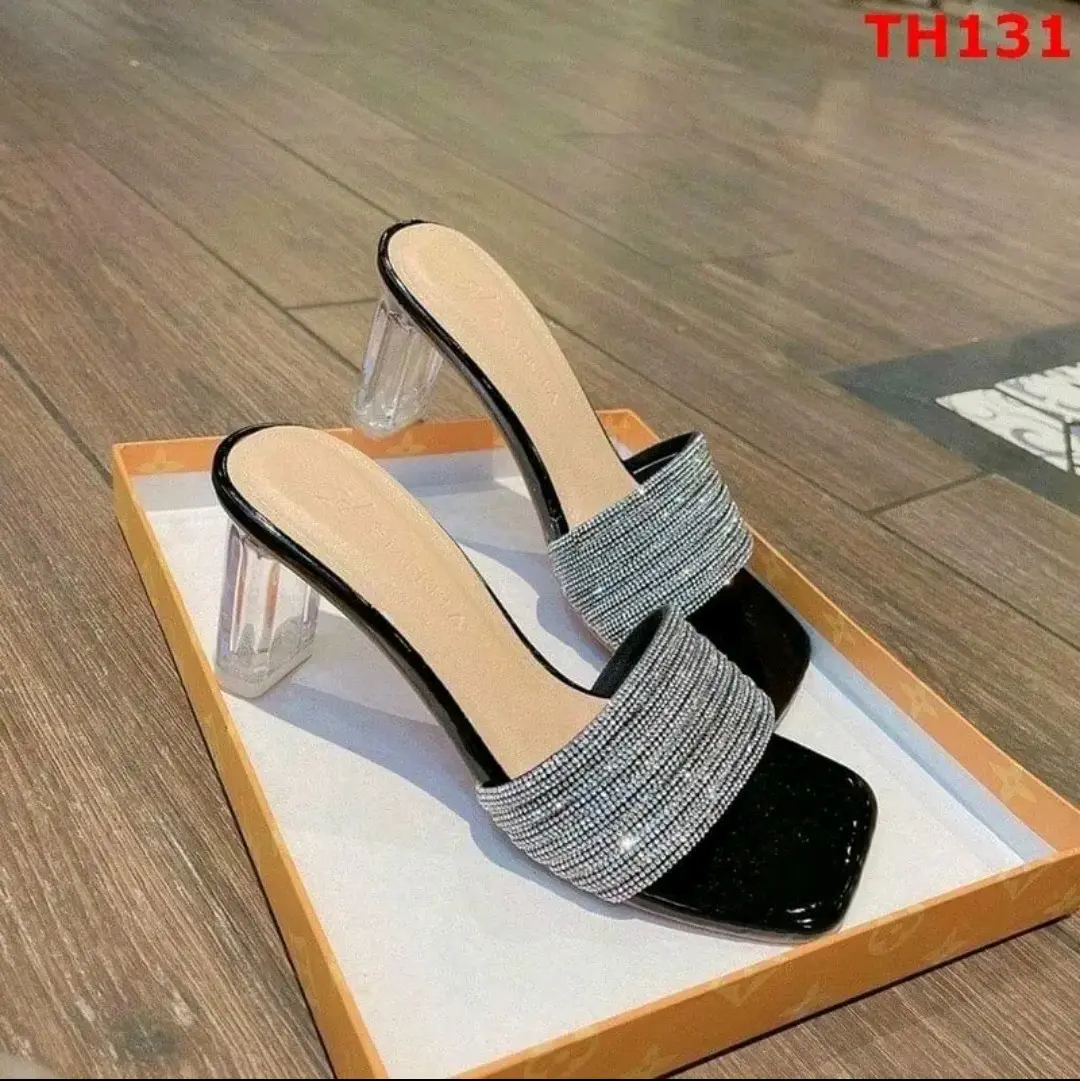 Giày Cao Gót Nữ 7 Phân Đ2T ms46 Bigsize 35~45 Guốc Nữ Đế Trong Sang Trọng Mix Quai 7 Dây Đá Sáng Thanh Lịch DéP Shoes